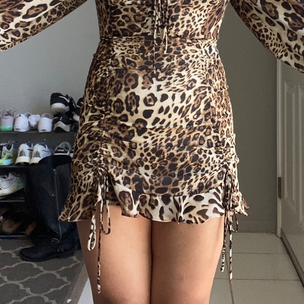 Leopard Ruffled Dress - Picture 5 of 6